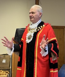 The Mayor of Hillingdon.